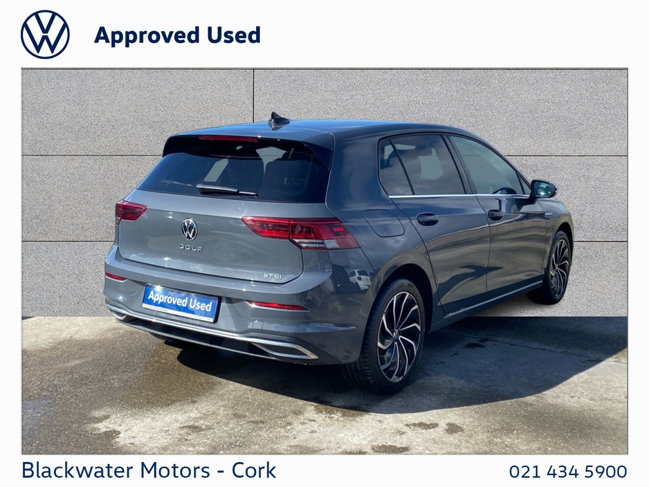 2023 Volkswagen Golf - image 14