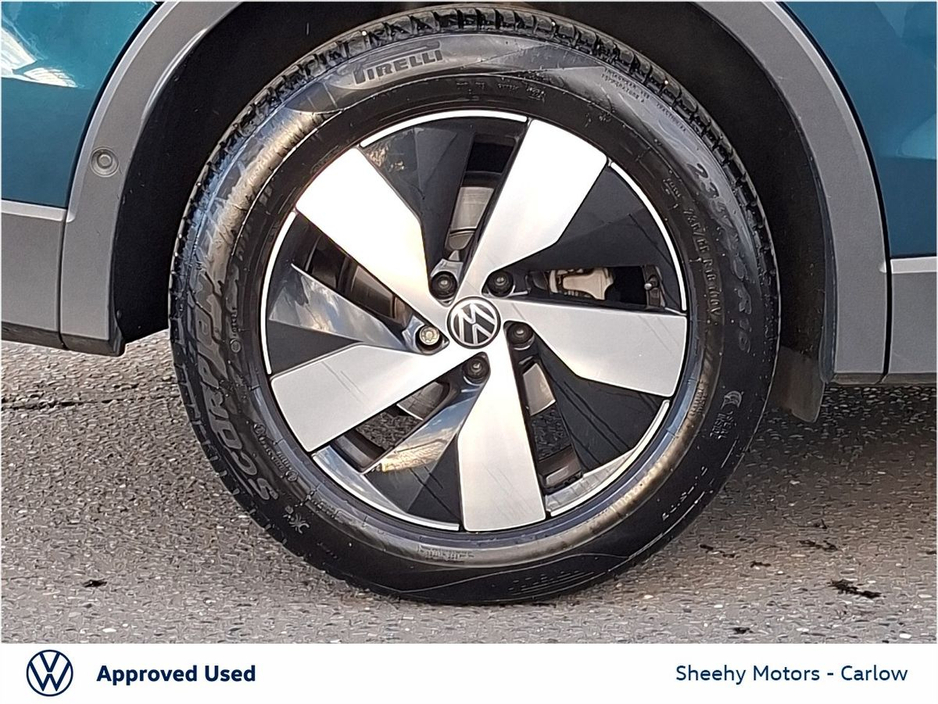 2024 Volkswagen Tiguan - image 9