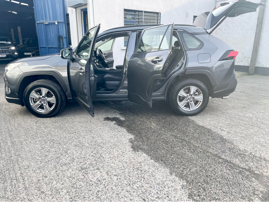 2024 Toyota Rav4 - image 29