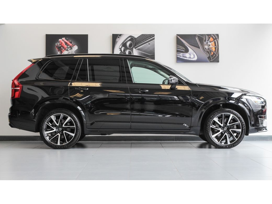 2022 Volvo XC90 RECHARGE T8 ULTIMATE DARK AWD €59,899