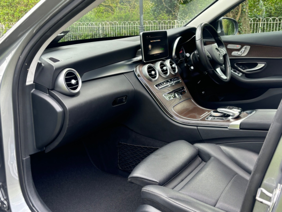 2016 Mercedes-Benz C Class - image 9