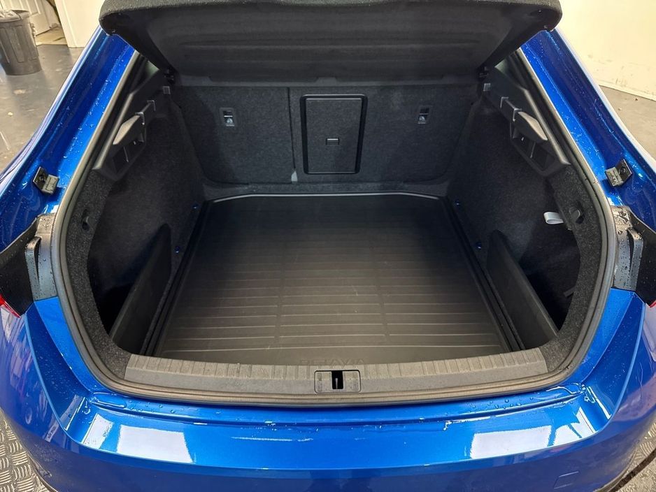 2025 Skoda Octavia - image 9