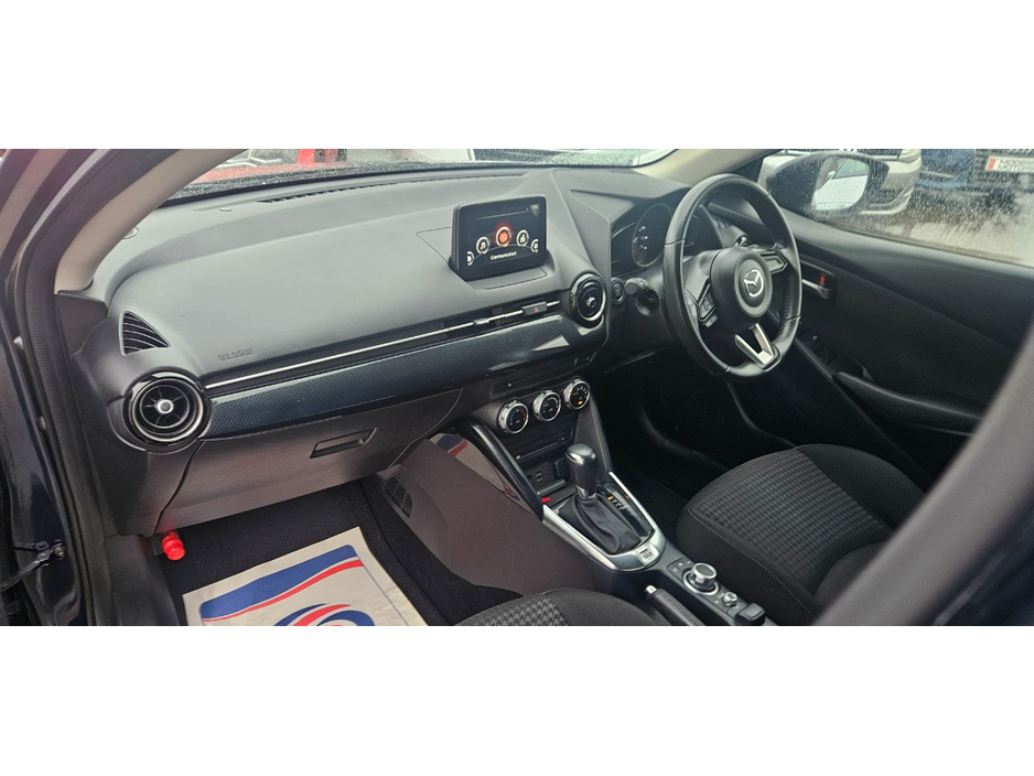 2016 Mazda Mazda2 - image 25