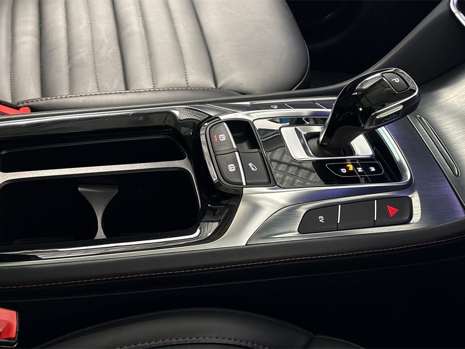 2023 MG HS EXCLUSIVE PHEV AUTO**PANORAMIC ROOF**DIGITAL DASH**TOUCH SCREEN APPLE CAR PLAY**MULTIFUNCTIONAL STEERING WHEEL**HEATED LEATHER SEATS**ELECTRIC SEATS**ELECTRIC FOLDING MIRRORS**ELECTRIC TAILGATE** €27,995