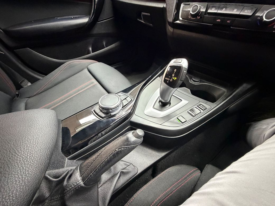 2016 BMW 1 Series - image 23