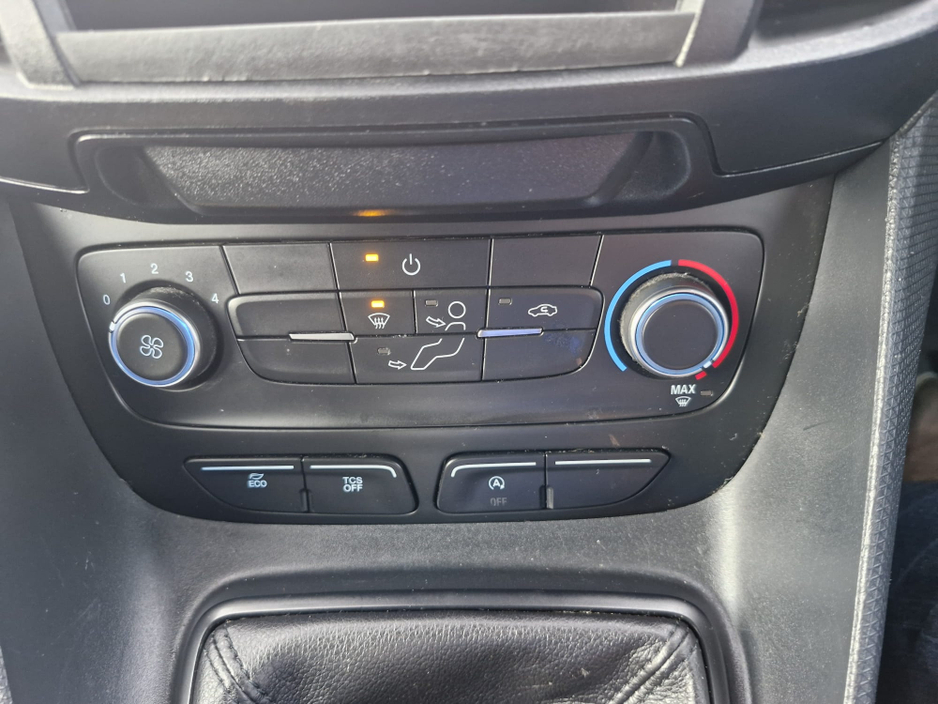 2022 Ford Transit Connect - image 16