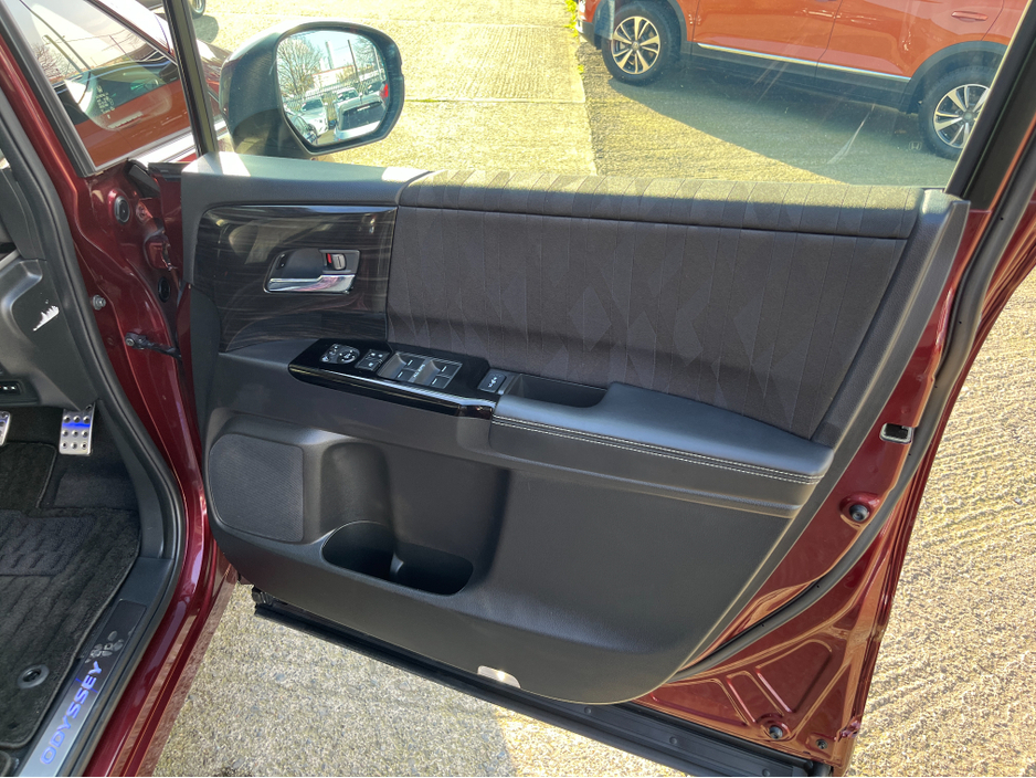 2019 Honda Odyssey - image 17