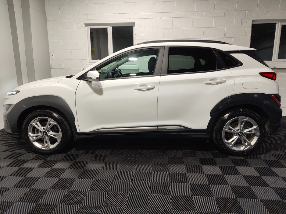 2022 Hyundai Kona - image 12