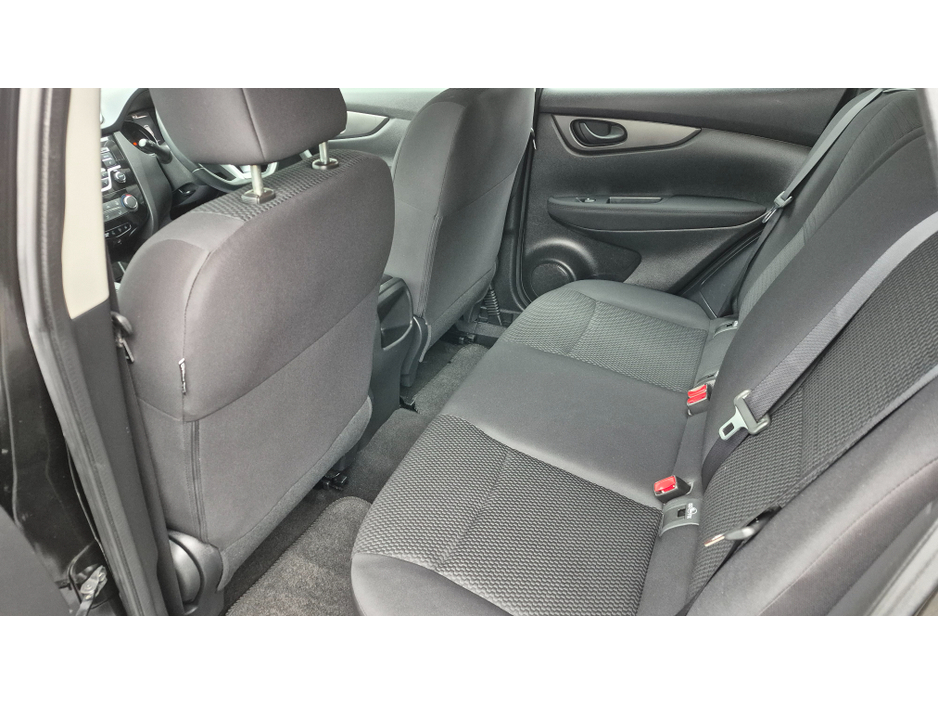 2018 Nissan Qashqai - image 8