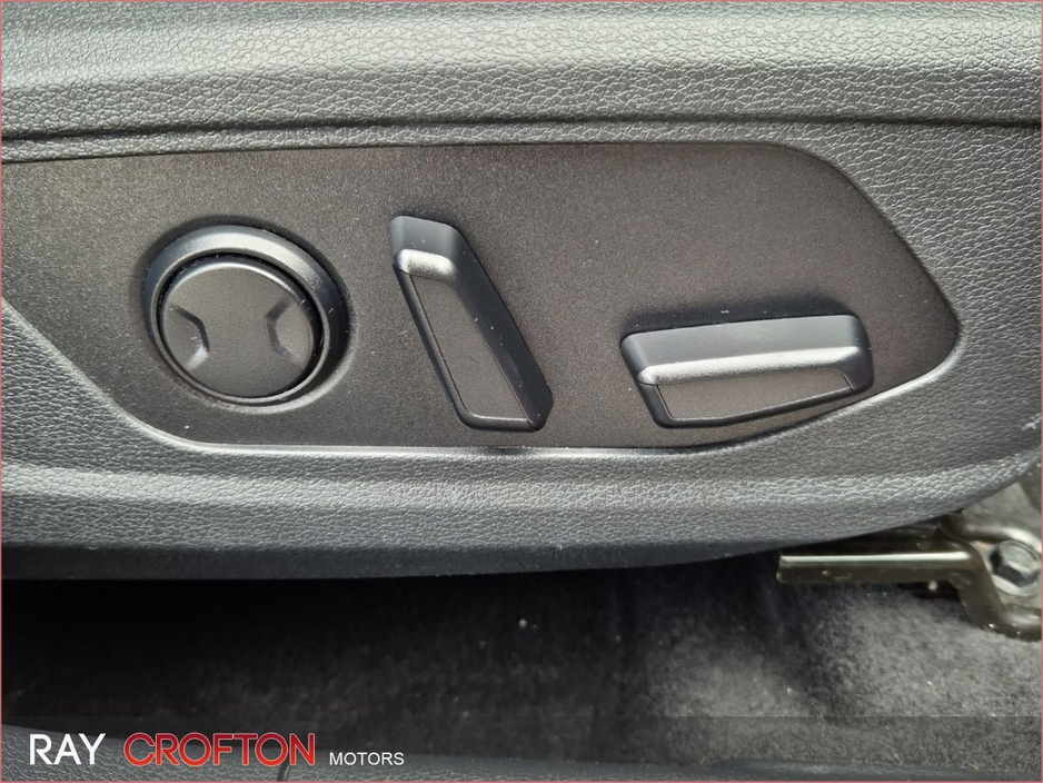 2022 Kia Sportage - image 22