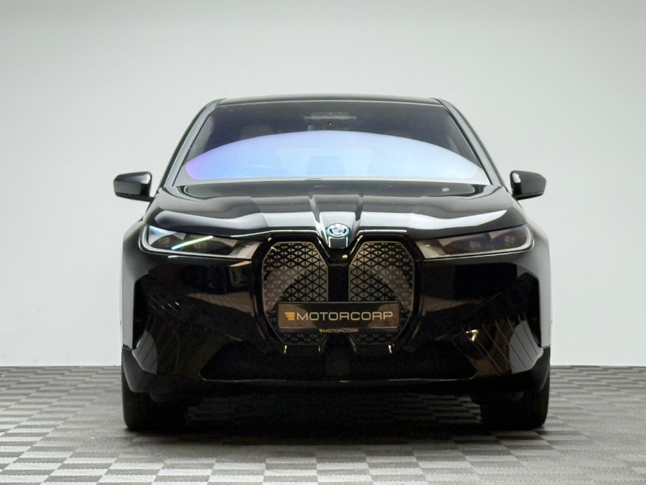 2023 BMW iX - image 2
