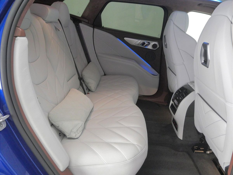 2025 BMW XM 50e €129,900