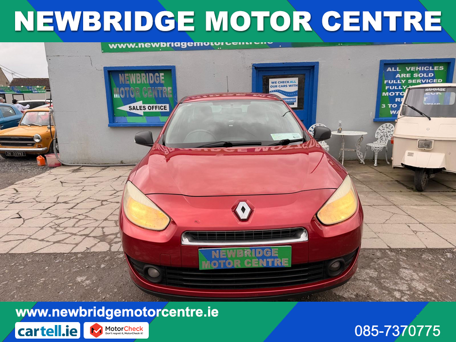 2011 Renault Fluence - image 2