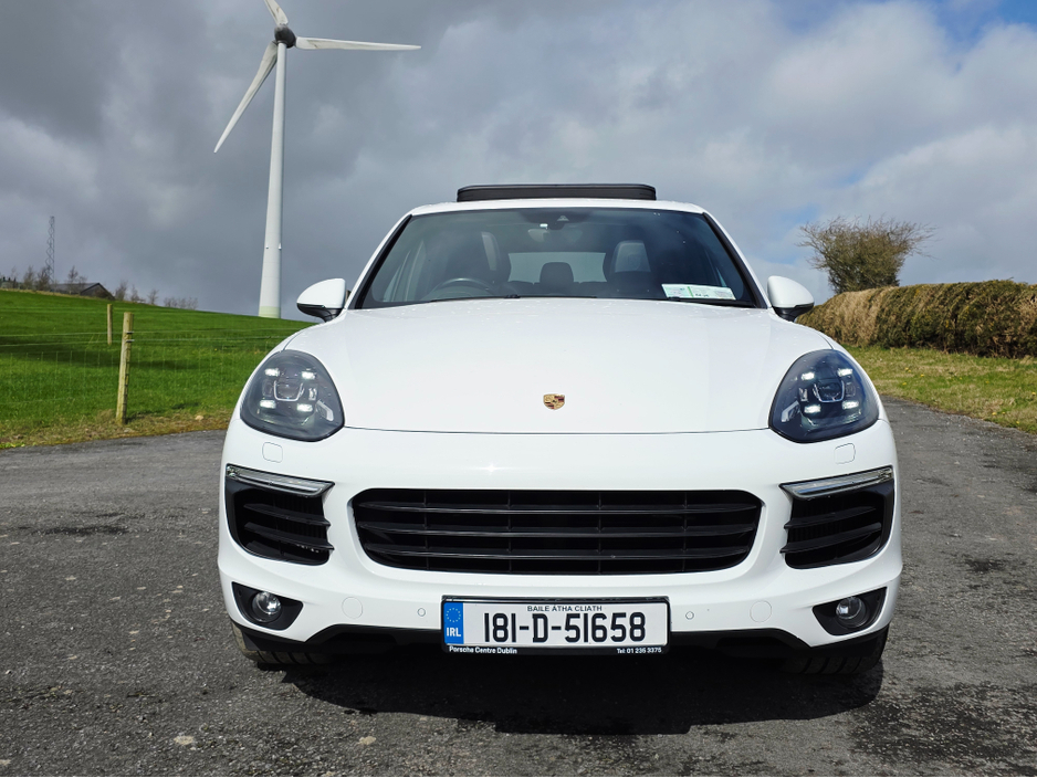 2018 Porsche Cayenne - image 7
