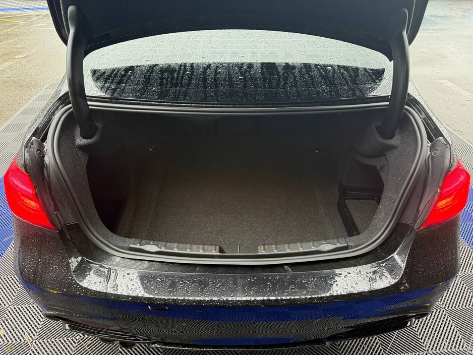 2016 BMW 3 Series 320d M-SPORT COMPETITION // NEW 20" ALLOYS // SUEDE M-SPORT // BLUETOOTH MUSIC €21,700