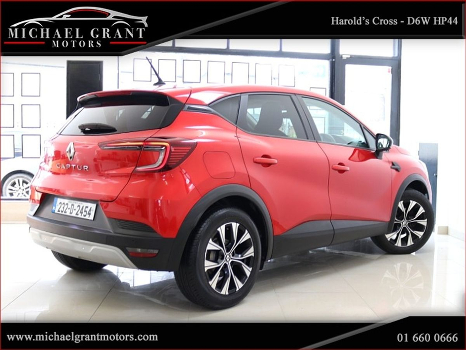 2023 Renault Captur - image 7