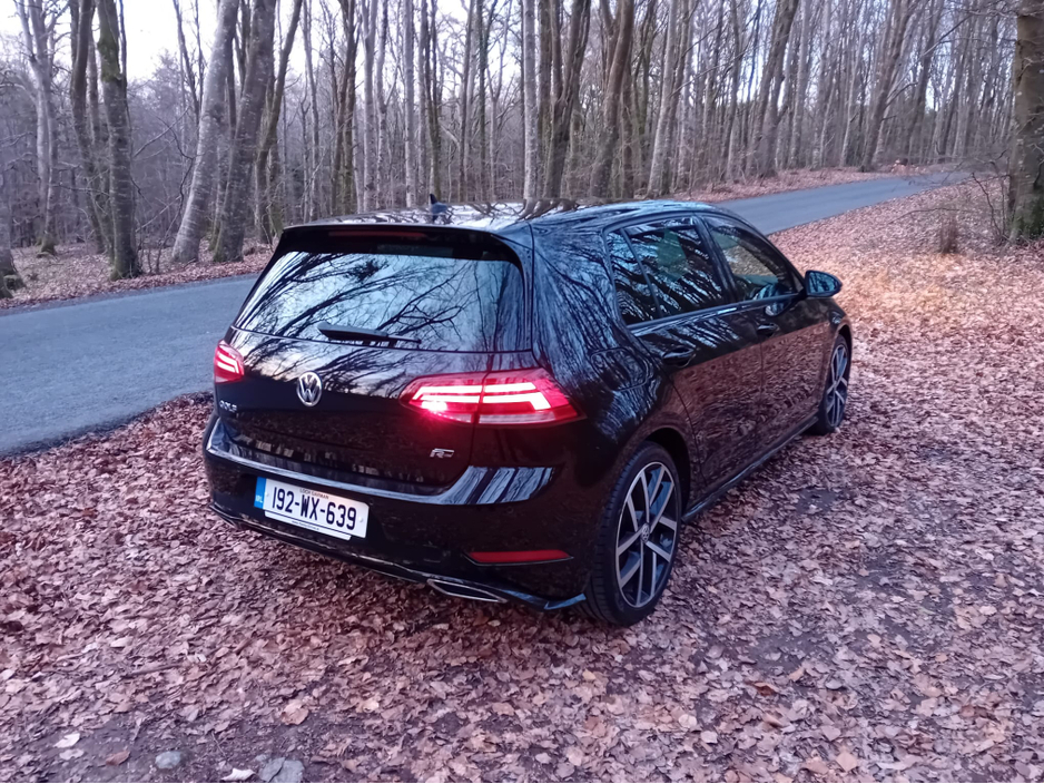 2019 Volkswagen Golf - image 8