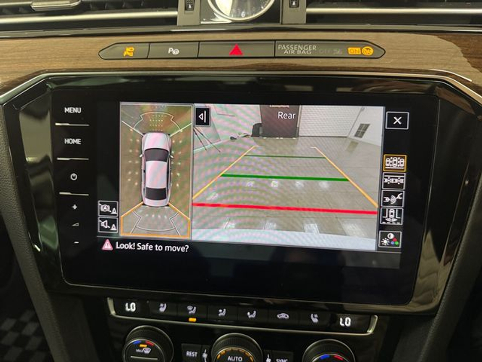 2018 Volkswagen Passat - image 14