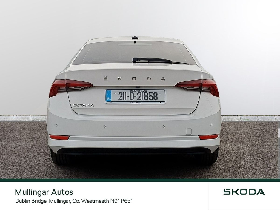 2021 Skoda Octavia - image 14