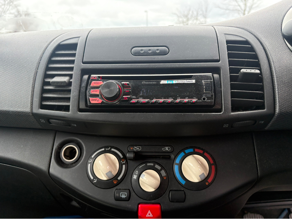 2006 Nissan Micra - image 11