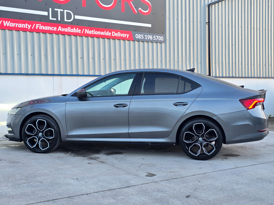 2022 Skoda Octavia - image 13