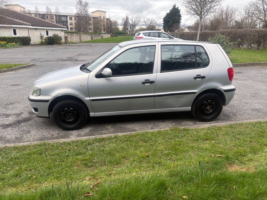 2000 Volkswagen Polo - image 4