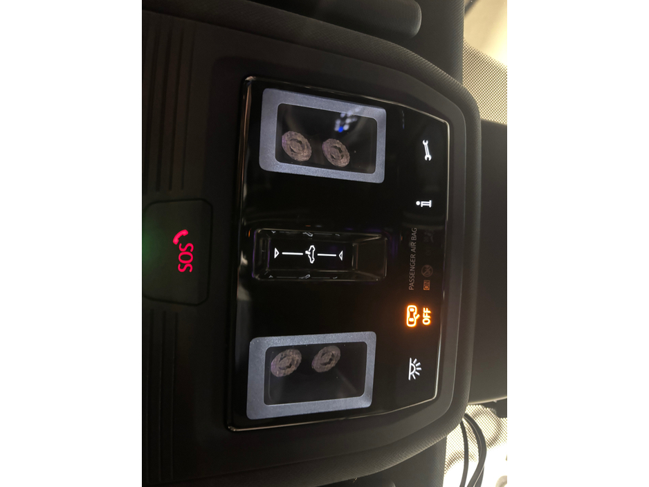 2021 Volkswagen Golf - image 32