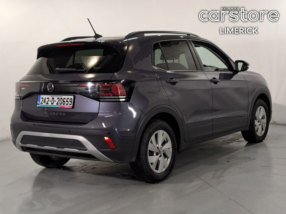 2024 Volkswagen T-Cross - image 3
