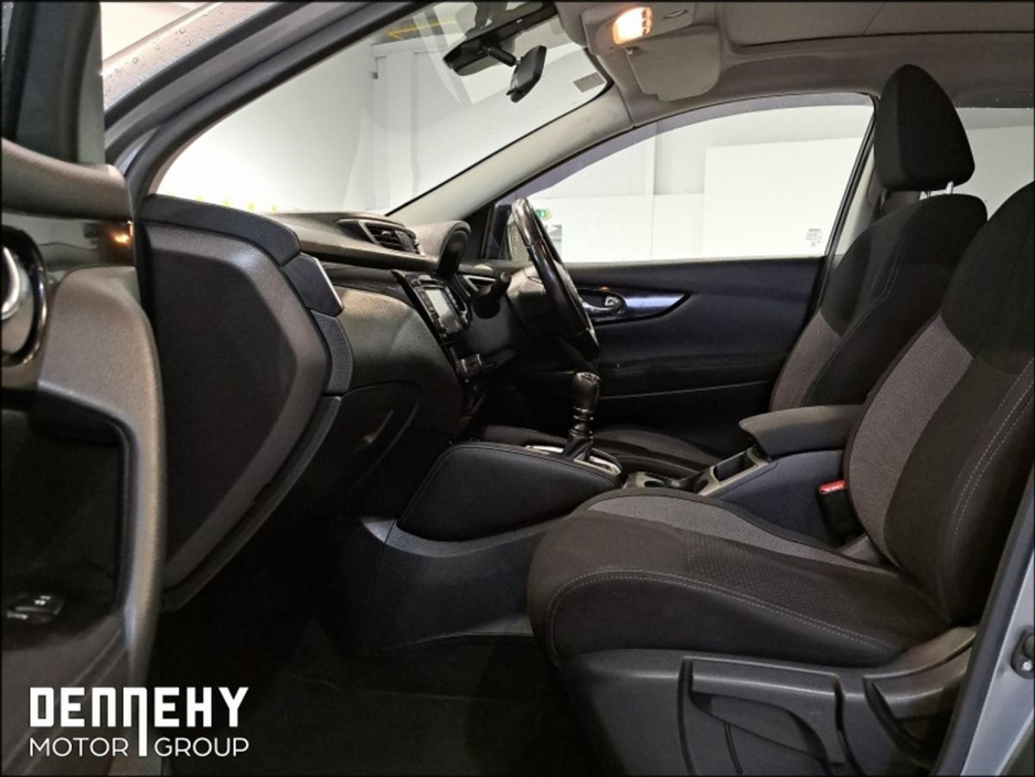 2018 Nissan Qashqai - image 5