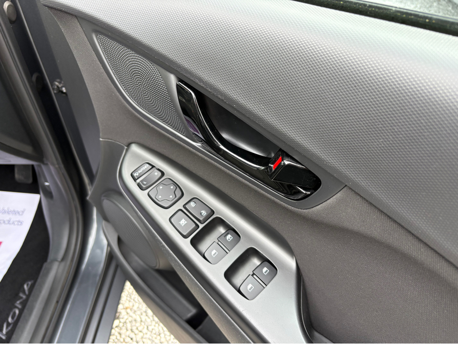 2020 Hyundai Kona - image 12