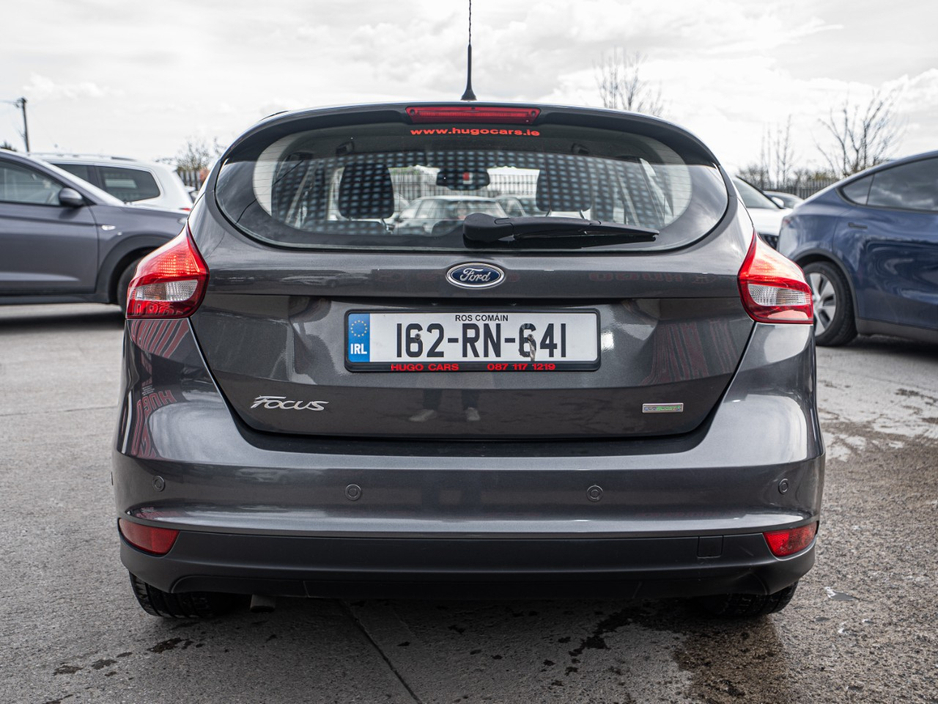 2016 Ford Focus - image 16