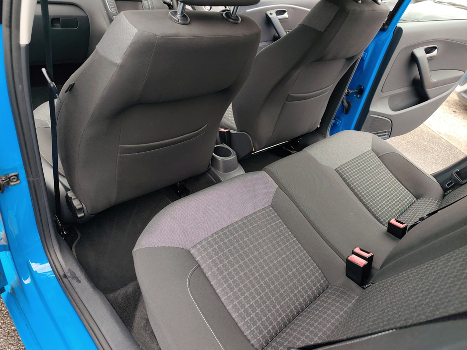 2015 Volkswagen Polo - image 15