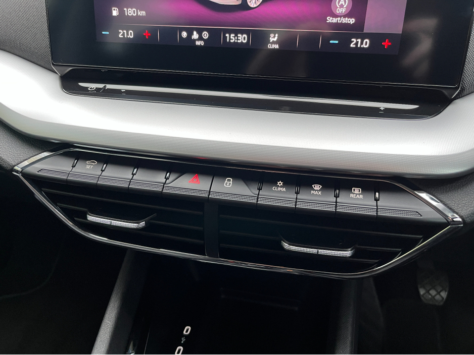 2022 Skoda Octavia STYLE 2.0 TDI DIESEL //SAT NAV//REVERSE CAMERA// €23,950