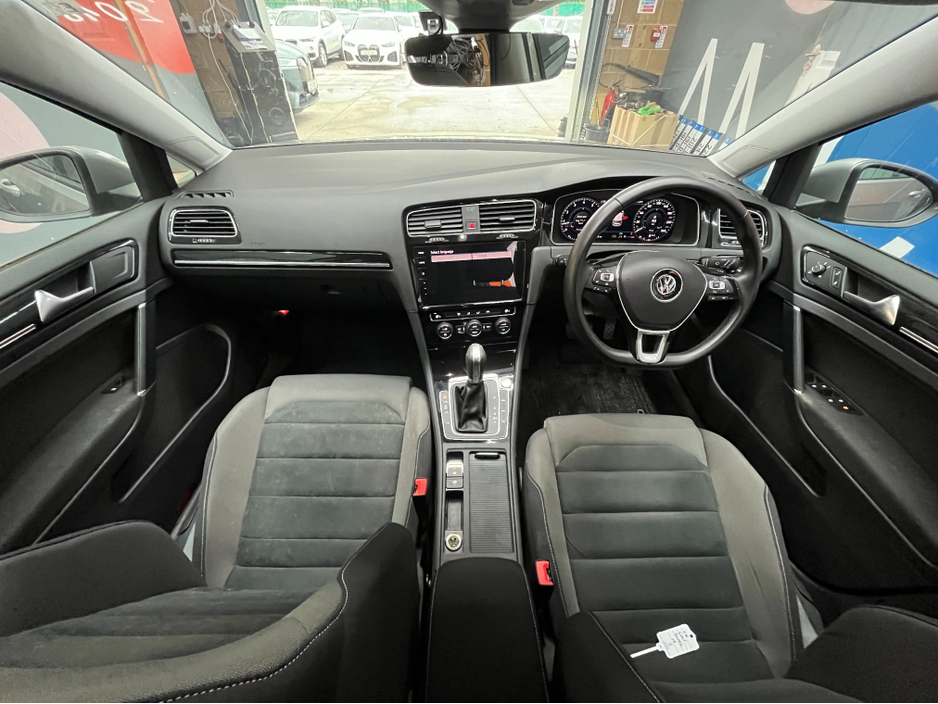 2018 Volkswagen Golf - image 14