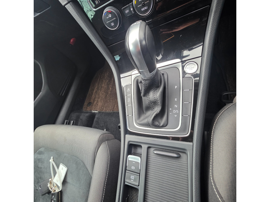 2017 Volkswagen Golf 1.4 TSI 3DR 150HP Highline €15,950