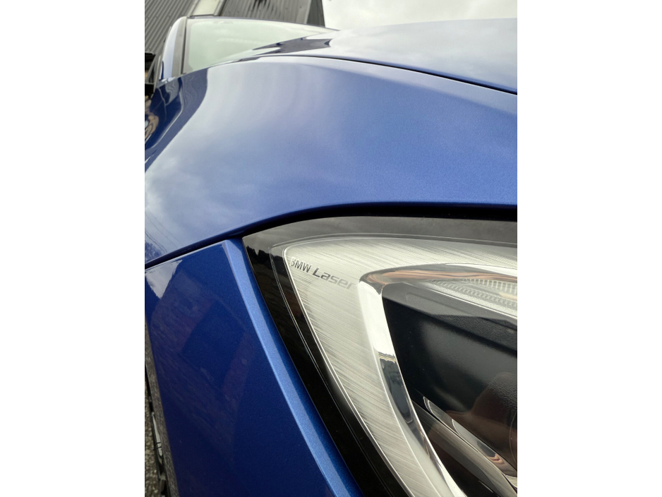 2019 BMW 3 Series - image 12