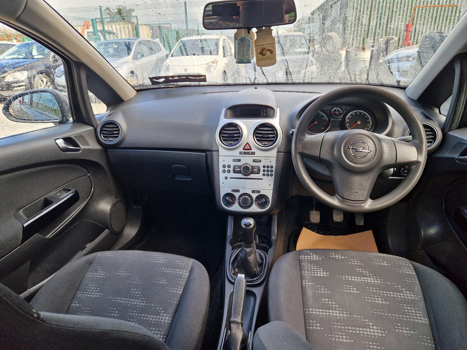 2014 Opel Corsa - image 10