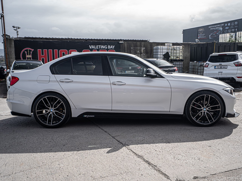 2014 BMW 3 Series - image 15