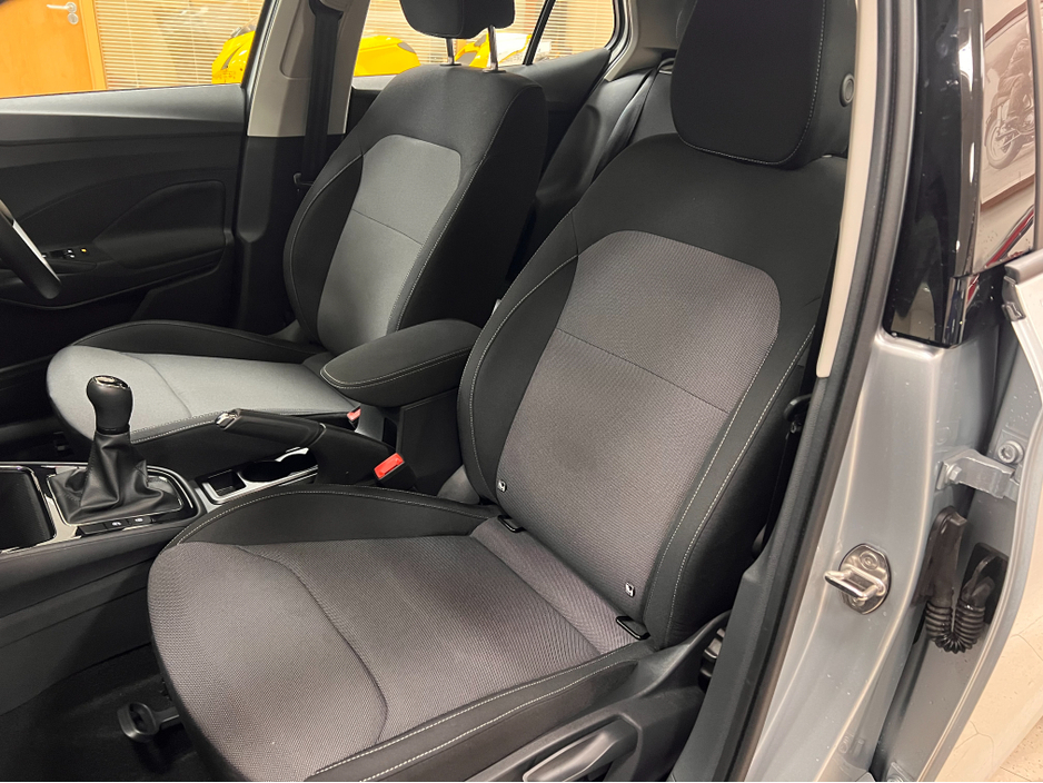 2025 Skoda Fabia ONLY 8775Kms As New SELECTION TSI High Spec www.bolands.ie Est.1955 €23,950