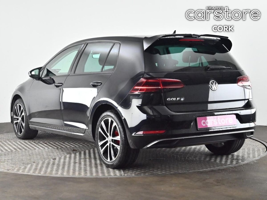 2019 Volkswagen Golf - image 3