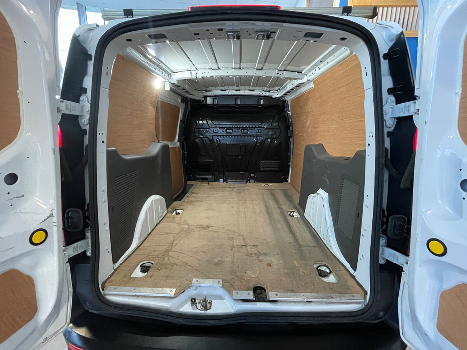 2022 Ford Transit Connect  €11,800