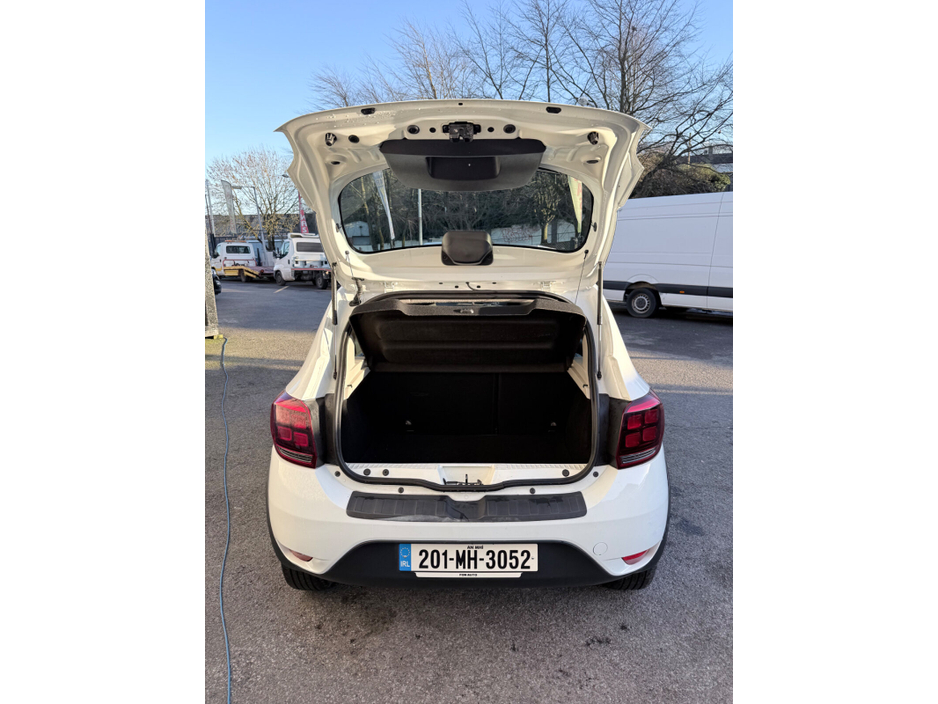 2020 Dacia Sandero Stepway - image 11