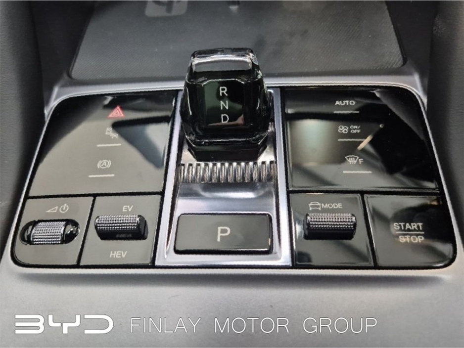 2025 BYD Seal U Boost PLUG-IN HYBRID 80km RANGE €40,950