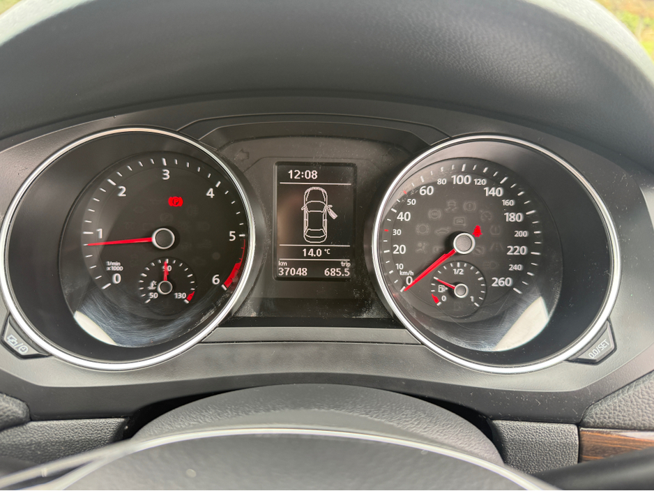 2017 Volkswagen Jetta - image 14