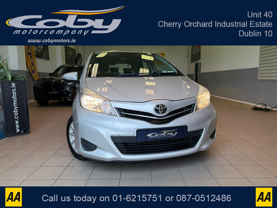 2014 Toyota Yaris - image 8