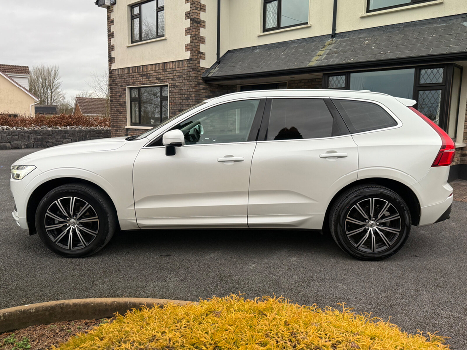 2018 Volvo XC60 - image 4
