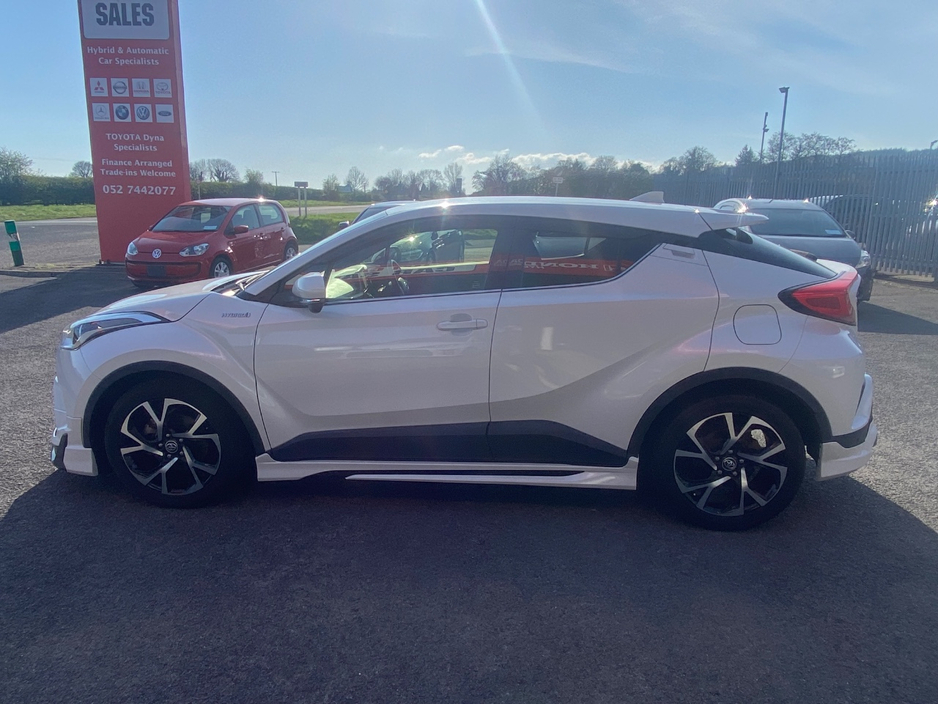 2017 Toyota C-HR - image 4