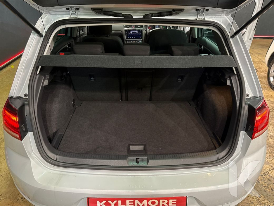 2018 Volkswagen Golf 1.2 AUTOMATIC TSI COMFORT LINE - FACTORY ALLOYS - REVERSE CAMERA €17,950