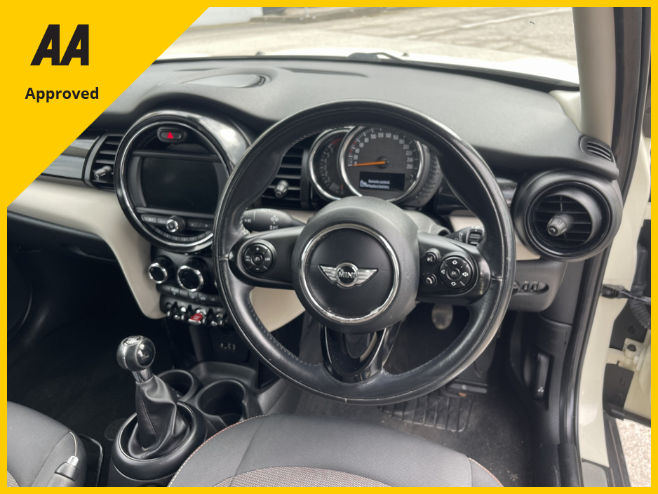 2018 MINI Cooper - image 5