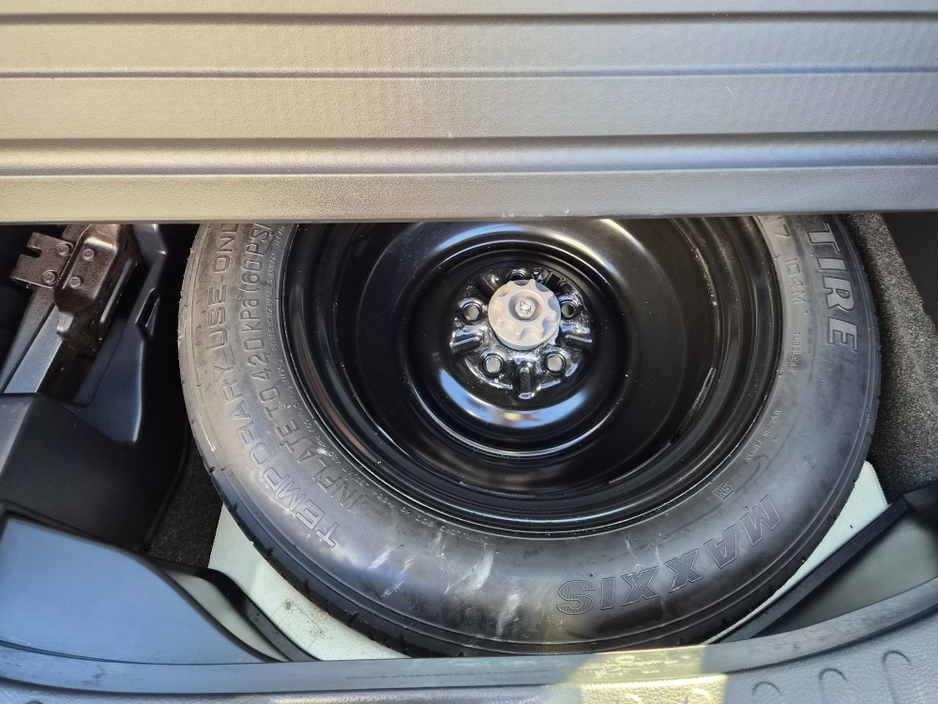 2016 Toyota Rav4 - image 9